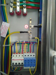 配電箱中浪涌保護(hù)器4P開(kāi)關(guān)的正確操作指南